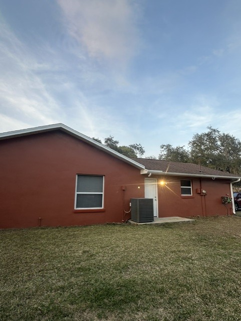 Fresh exterior repaint on a Florida home